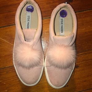 Steve Madden Pink Pom-Pom Sneaker | Size 8.5